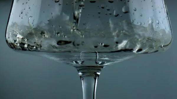 How to Use the Tasty Glass for Safe Drinking